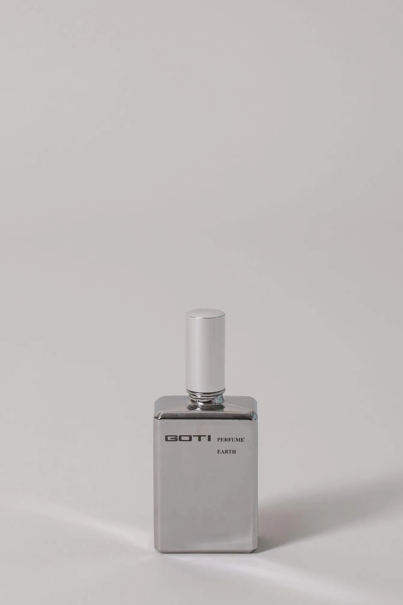 Goti Scent of Goti earth glass 100 ml - LABELS